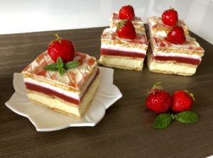 3 bit z truskawkami - ciasto bez pieczenia! - 617D42F8 9B02 41A5 8A46 0A13F14F97FE