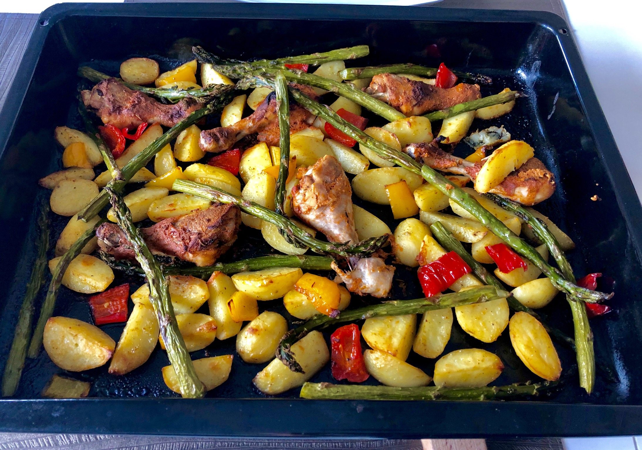 Kurczak w miodzie i ketchupie pieczony z warzywami - 73362896 07D0 49FE 9A3A 900B0F97AC92