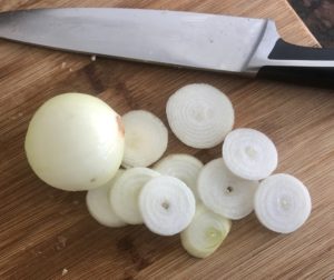 cebula do szaszłyków drobiowych z patelni