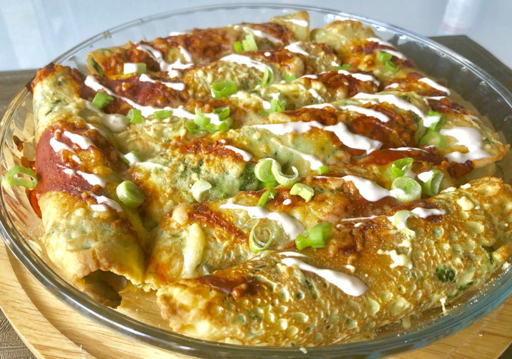 Naleśniki szpinakowe zapiekane z indykiem i warzywami