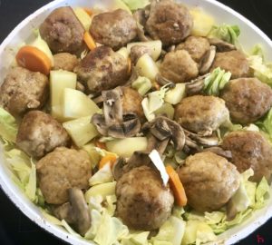 Swojski garnek z młodą kapustą i klopsikami - D87D3D5D 2B23 4E0A 9E1C 3775A91F1B4B