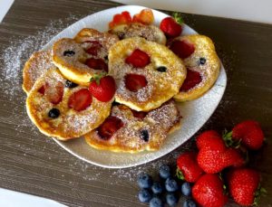 Racuszki na jogurcie z owocami - E60ABE75 589C 40AF A733 C878C528AA43