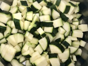 Kremowa zupa z cukinią i grzankami - 172CEA2F 34D2 4946 8CB1 5DFA38DAC497