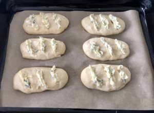 Bułki czosnkowe - 283DAD9E 40E4 492A 8636 33046BFFCB9A