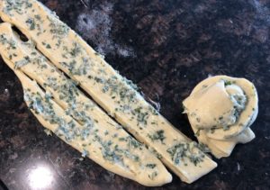 Odrywane bułeczki czosnkowo-ziołowe - 4C7F8D48 810E 4868 8768 8E76F131FFDB