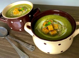 Kremowa zupa z cukinią i grzankami - 6864590C EA6F 4F2A A14F 354EE5CD16C3