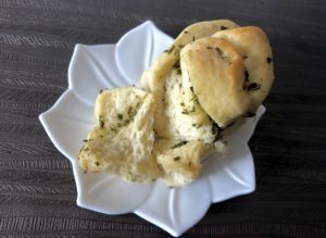 Odrywane bułeczki czosnkowo-ziołowe - 785B700C 5E4C 4024 957F 900954FCDAF3