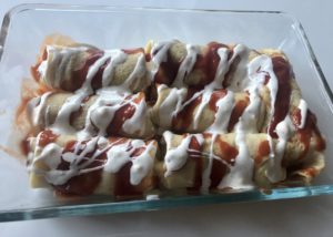 czosnkowy sos do zapiekanych naleśników z cukinią i serem