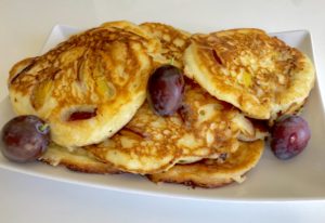 Racuszki na jogurcie ze śliwkami - 50EEA474 1320 4071 A24B 0B13625CE929