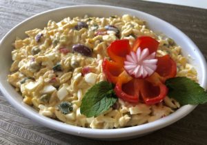 Kolorowa sałatka z ryżem