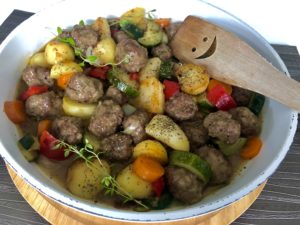 Wiejski kociołek z klopsikami - 99699169 305D 4A46 958D 165492E3D9CD