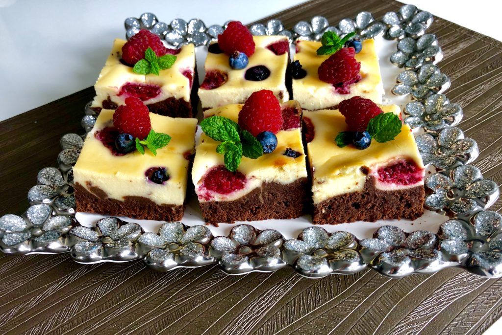 Sernikobrownie z owocami