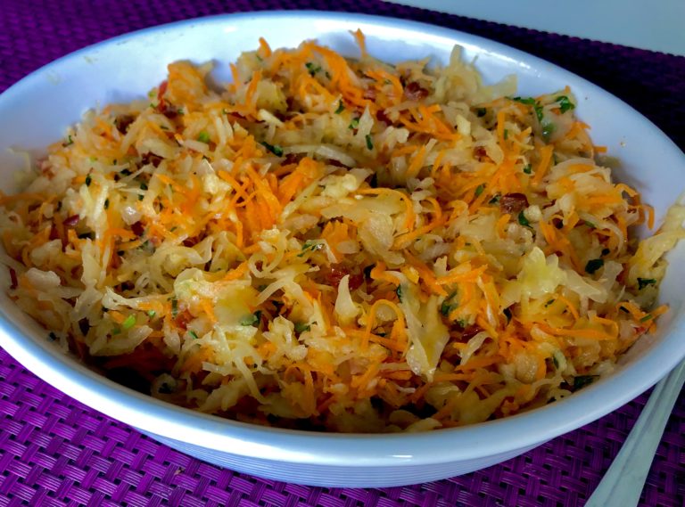 Surówka z kiszonej kapusty i jabłka - 05855709 465A 485B 9590 C79117222F39