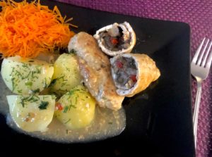 Roladki schabowe z farszem grzybowym - 3D766E43 8900 4778 BFB9 05E41A3A44ED