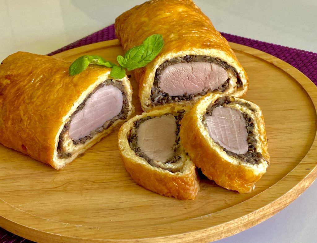 Rolada serowa z polędwiczką i pieczarkami