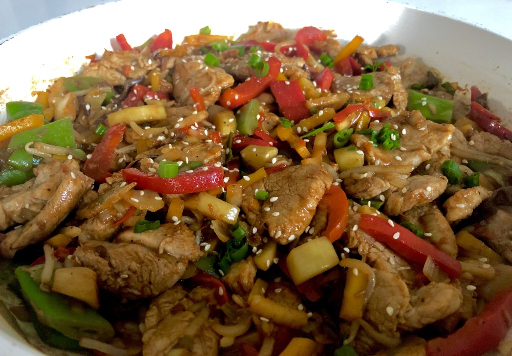 Wieprzowina po chińsku z ananasem