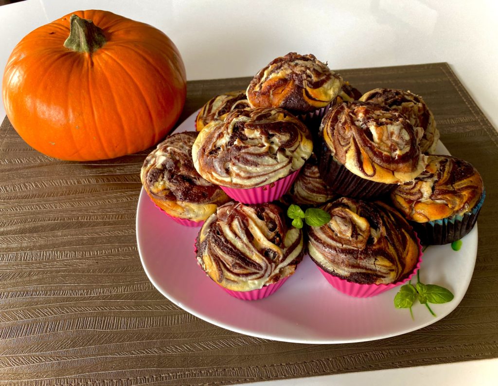 Babeczki czekoladowe z nadzieniem serowo-dyniowym