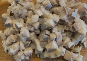 Warstwowa sałatka śledziowa - C9E0D81B 8069 49E3 9921 95F515424893