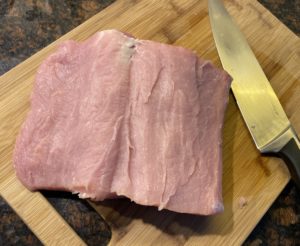 Nacinanie schabu na roladę