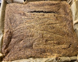 upieczone świąteczne ciasto makowe