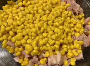 efektowna i pyszna sałatka z kurczakiem