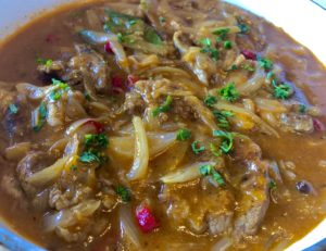 gotowa karkówka po chłopsku duszona w sosie