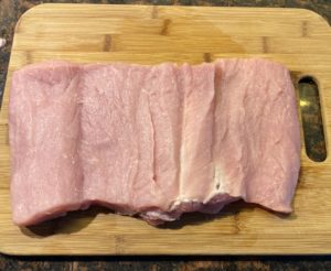 Rozłożony schab przygotowany na roladę