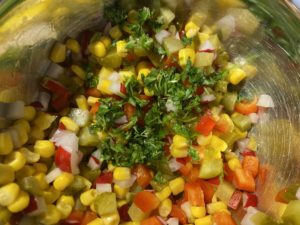 mieszanie warzyw do farszu na roladki