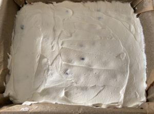 krem śmietankowy do świątecznego ciasta makowego z wiśniami