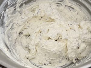 Rolada żyrafa z bananami i czekoladą - A36BF6C5 04DA 4AB3 A129 6AECD9BE0069