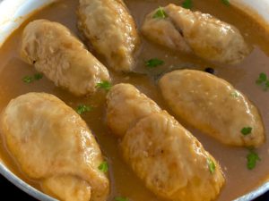 Duszenie roladki po meksykańsku w sosie pomidorowym