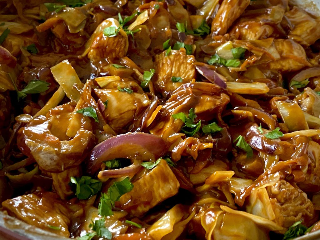 Kurczak z kapustą po azjatycku