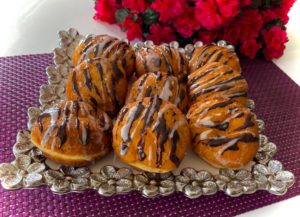 pączki na piwie z lukrem i czekoladą