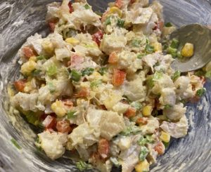 Mieszanie masy na domowe kotleciki rybne