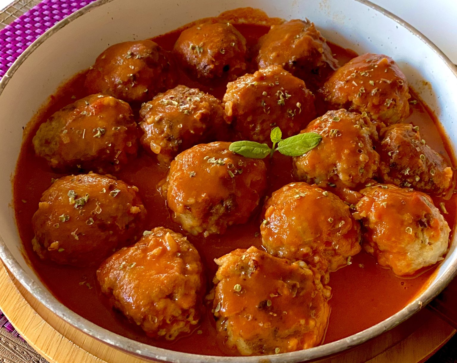 pulpety z kapustą w sosie pomidorowym