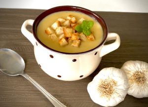 przepis na zupę czosnkową