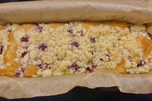 pieczenie szybkiego ciasta jogurtowego w piekarniku