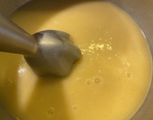 przepis na zupę czosnkową w wersji krem.