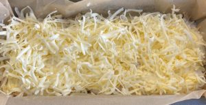 Ciasto sypane z jabłkami - 52CA3DB0 F748 4518 AC8D 5DDDC9A10034 scaled e1585418880521