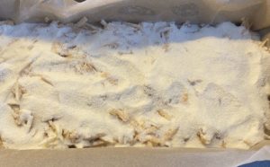 Ciasto sypane z jabłkami - 63084E39 7001 4014 A0B4 D37D5E3FFA28 scaled e1585418908316