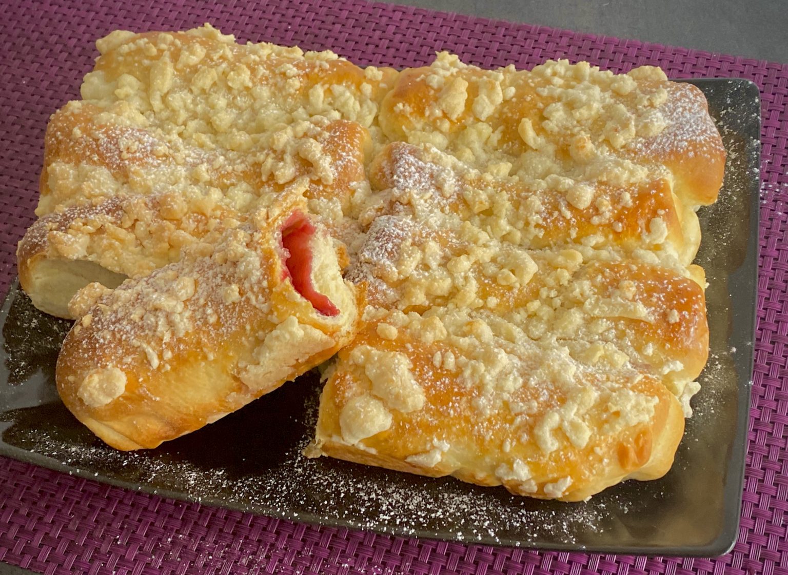 bułeczki z dżemem i kruszonką