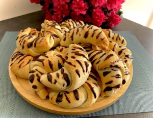 Pyszne rogaliki maślano-drożdżowe - B73A2875 21EE 47E5 B4BE 3634E6CDAC40