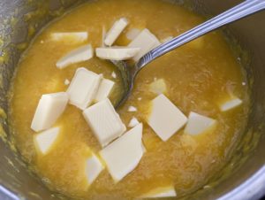 Mazurki pomarańczowe z białą czekoladą - 25FD42AF 0F3D 4A9F B67F 7443EE4467FA