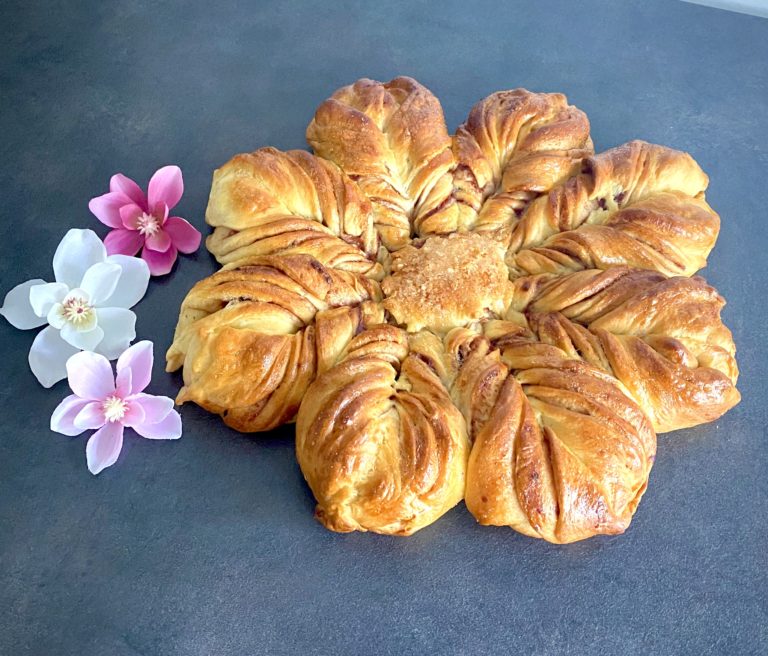 Wiosenny kwiatek drożdżowy z powidłami - 6747BCA2 7004 4EA6 A8DE EBC9EA06231D