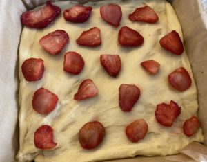 Puszyste ciasto drożdżowe z owocami - 8CD5F9E1 184F 49AD 81F1 24417DFE1D4E