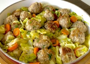 Wiosenny garnek czyli klopsiki z młodą kapustą - AC365A54 0DCA 488B 9235 53CA7B81E3B8