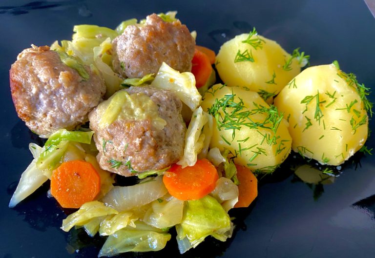 Wiosenny garnek czyli klopsiki z młodą kapustą - E14391E3 9DD0 4141 960A 0394DFEE5C1D