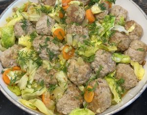 Wiosenny garnek czyli klopsiki z młodą kapustą - FEEC4717 9909 4380 978C 76DECF6C81C8