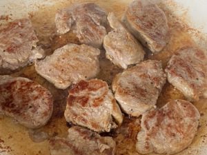 Polędwiczki wieprzowe duszone w młodej kapuście - 5C741A06 4EA7 422E 8602 3DD29CD24DD8