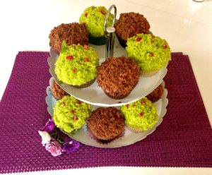 Kolorowe babeczki z kremem i owocami - 0C1B5ABC 79CA 45A7 B13C 9AAAB956CFB1